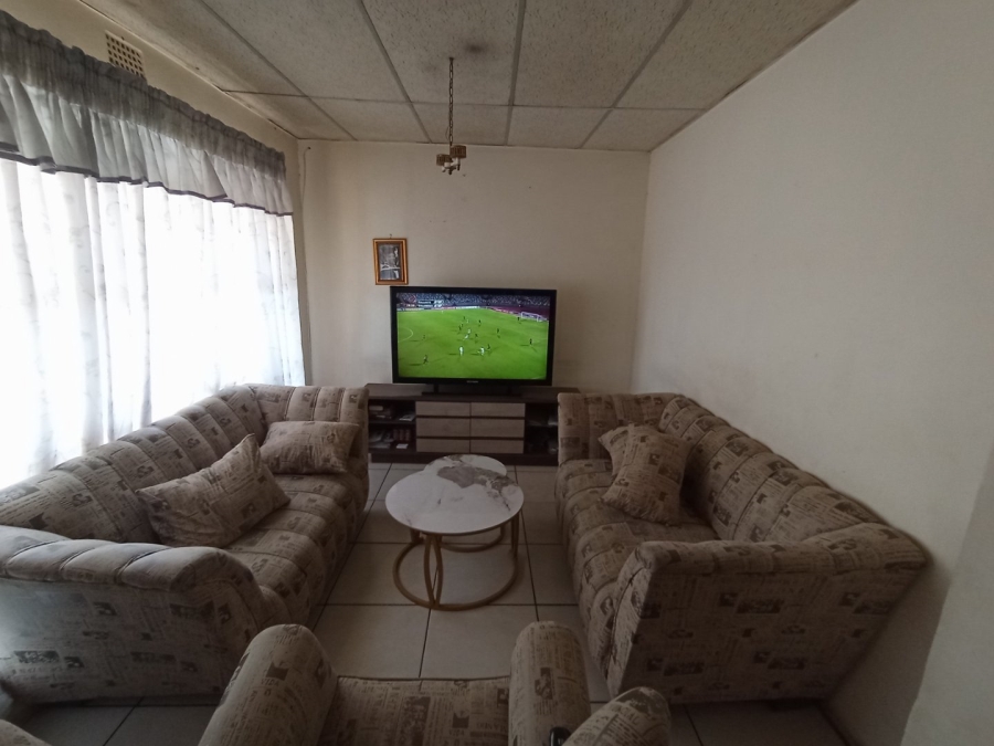 4 Bedroom Property for Sale in Kagisanong Free State